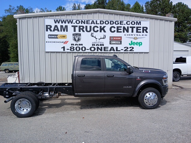 2026 Ram 4500 Laramie photo 2