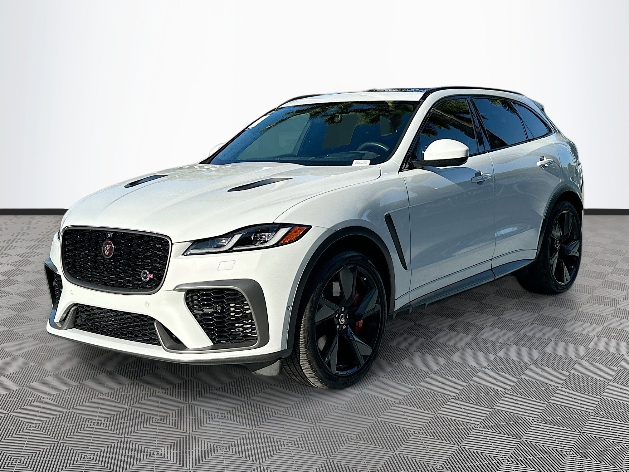 2021 Jaguar F-PACE SVR photo 3