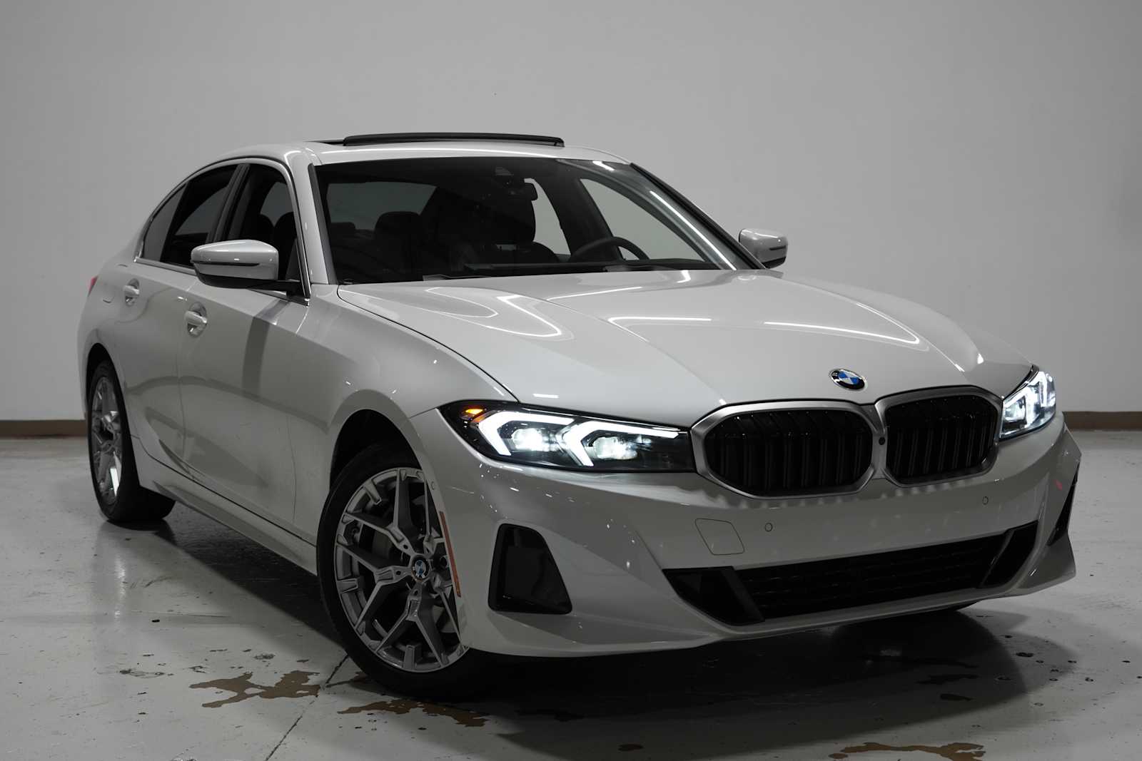 2025 Bmw 330i xDrive photo 3