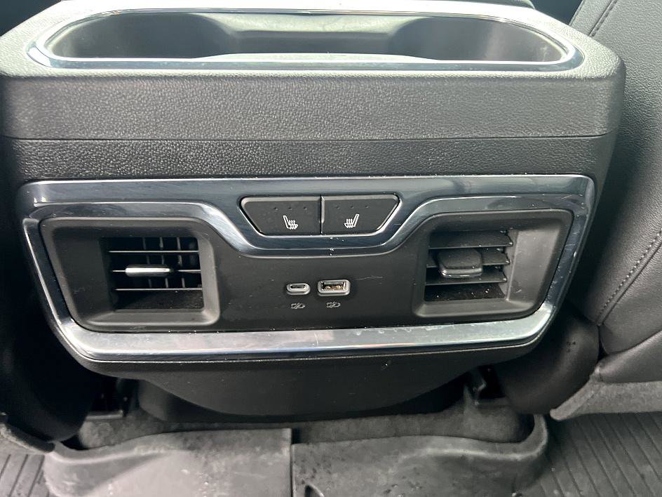 2024 Chevrolet Silverado 1500 LTZ photo 18
