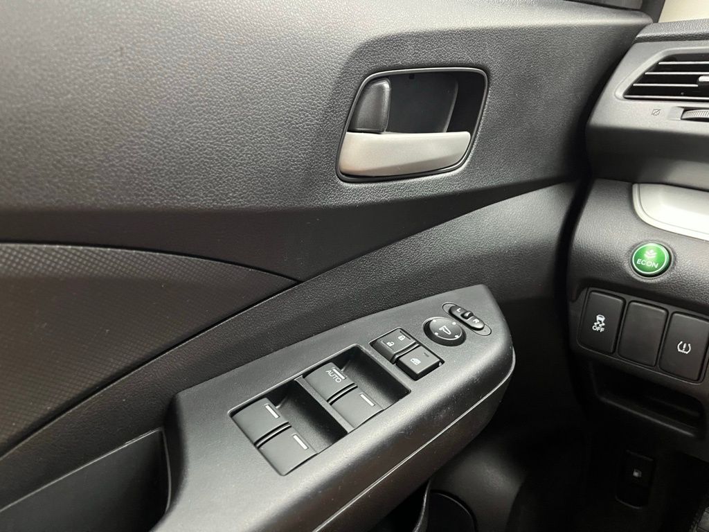 2016 Honda CR-V LX photo 22