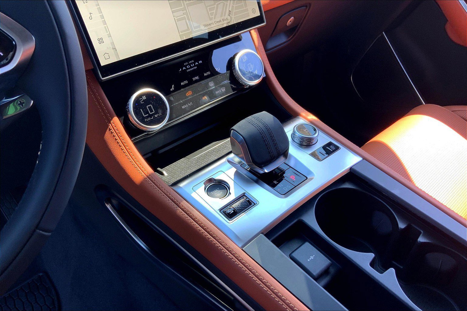 2026 Jaguar F-PACE P400 R-Dynamic S photo 7