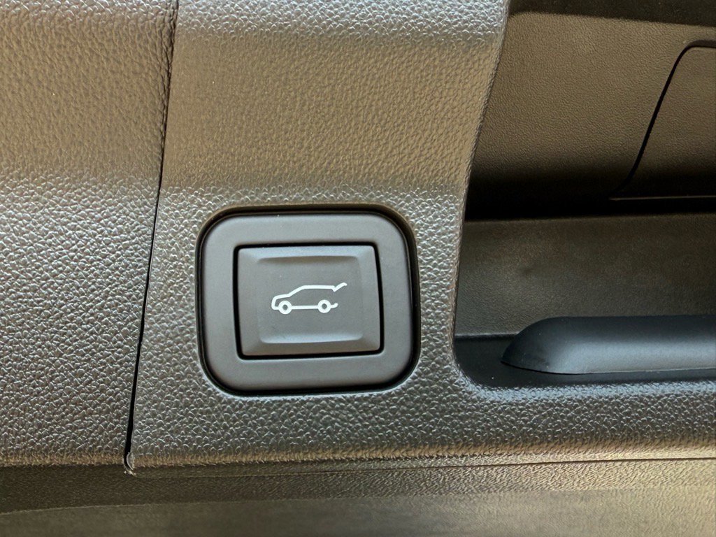 2023 Gmc Acadia SLT Elevation photo 24
