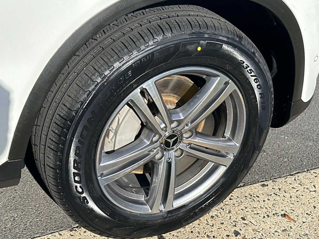 2022 Mercedes Benz GLC 300 4MATIC photo 16