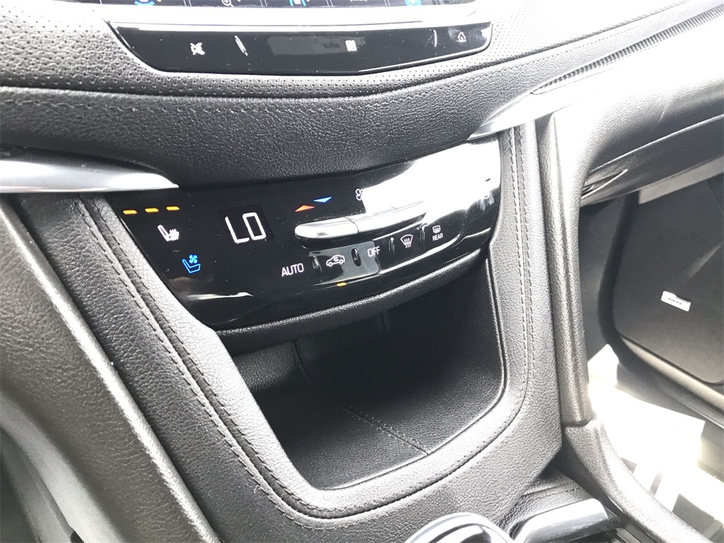 2021 Cadillac XT5 Sport photo 18