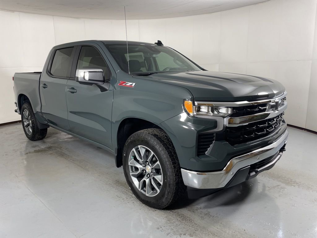 2026 Chevrolet Silverado 1500 LT photo 2