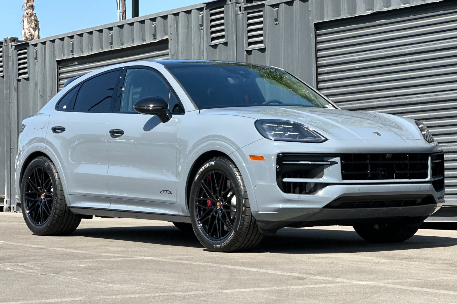 2026 Porsche Cayenne GTS Coupe photo 12