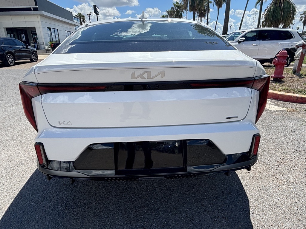 2025 Kia K4 GT-Line photo 6