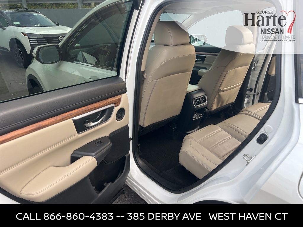 2017 Honda CR-V Touring photo 14