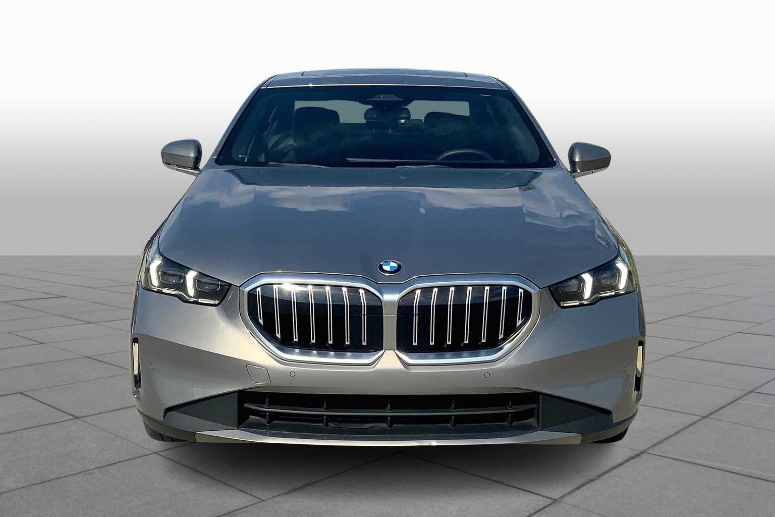 2024 Bmw 530i photo 2