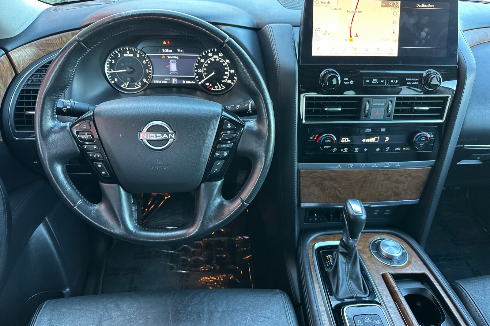 2022 Nissan Armada SL photo 10