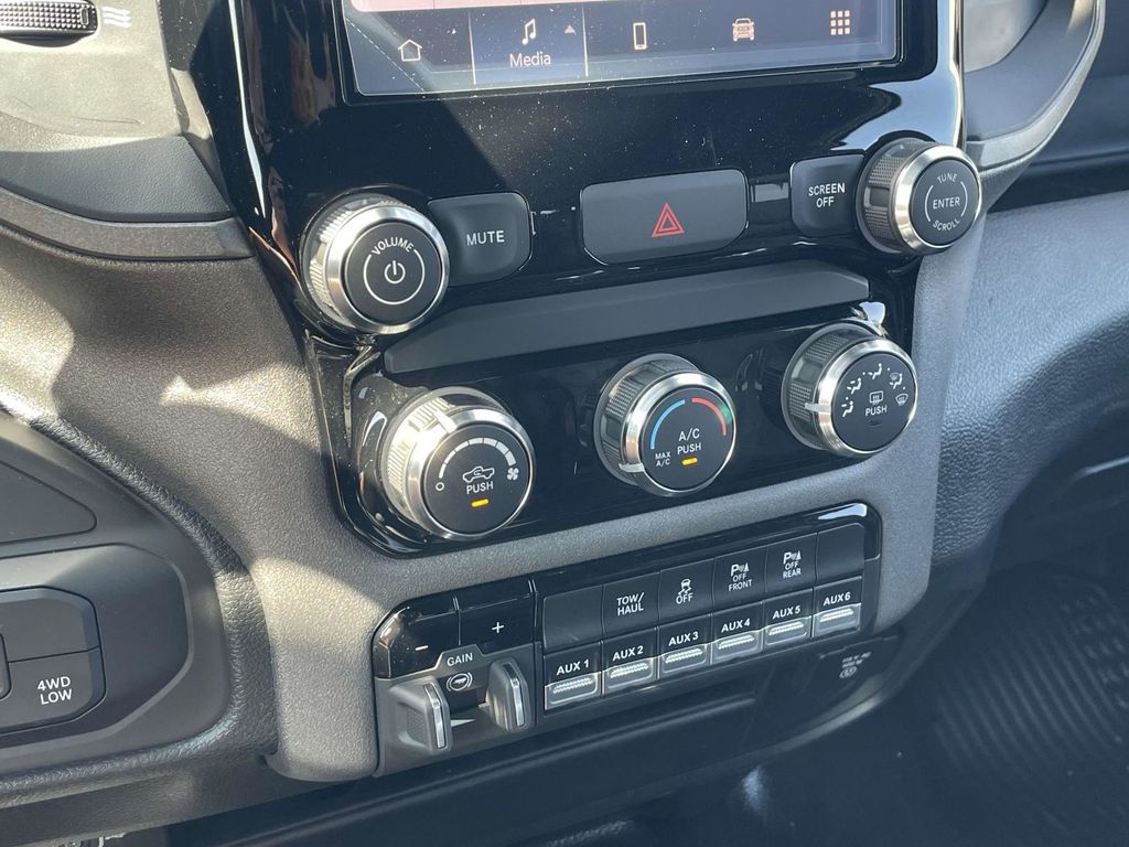 2025 Ram 2500 Tradesman photo 38