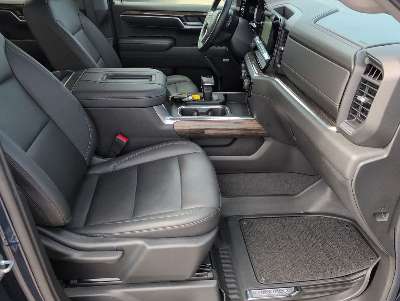 2022 Chevrolet Silverado 1500 RST photo 14