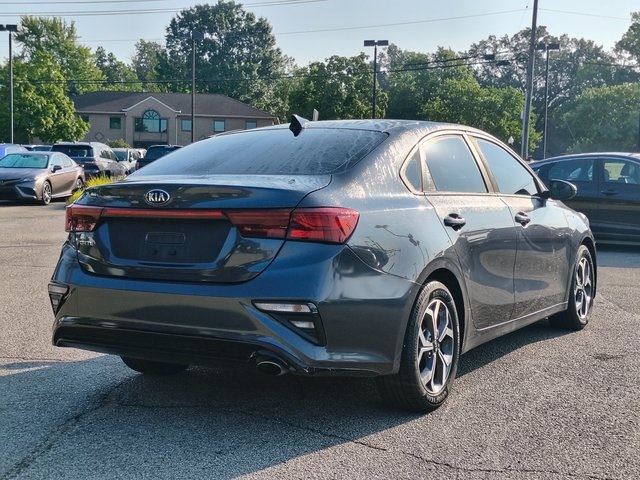 2019 Kia Forte LXS photo 2