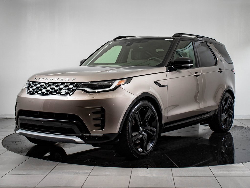 2024 Land Rover Discovery Metropolitan Edition's photo