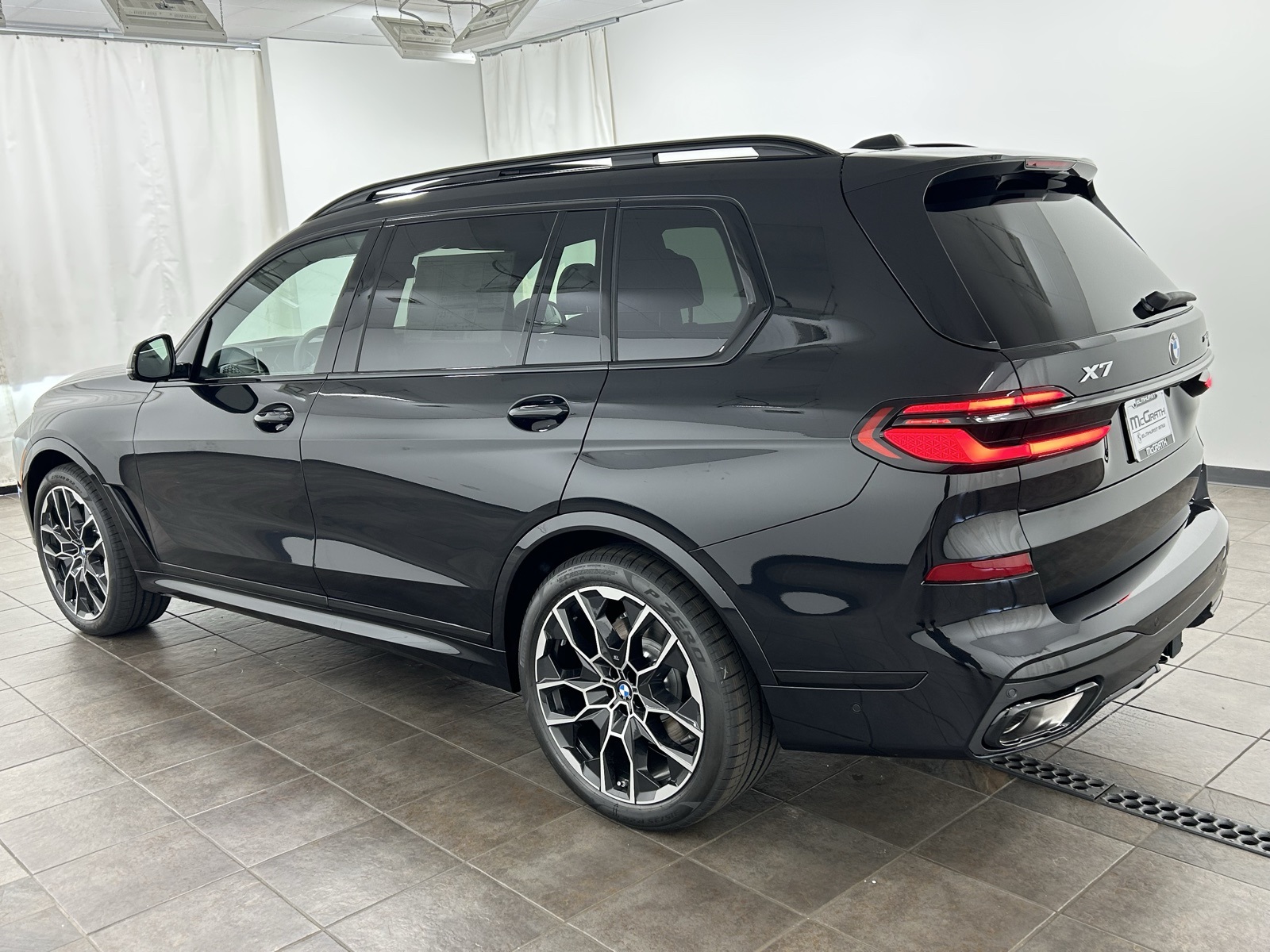 New 2026 Black BMW xDrive40i image 3
