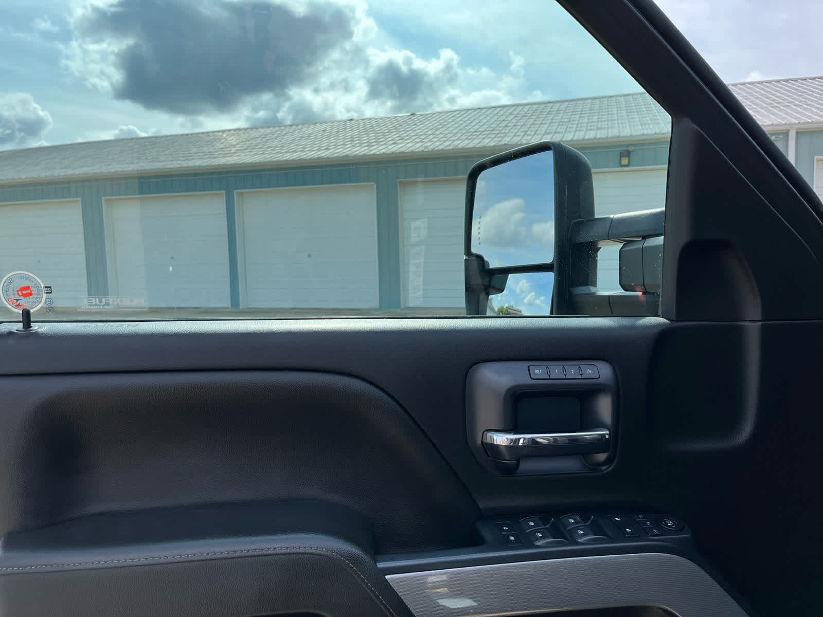 2018 Chevrolet Silverado 2500HD LTZ photo 17