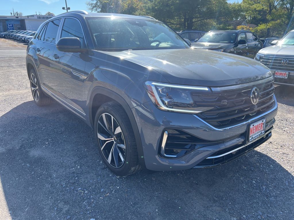 2026 Volkswagen Atlas Cross Sport SEL Premium R-Line photo 3