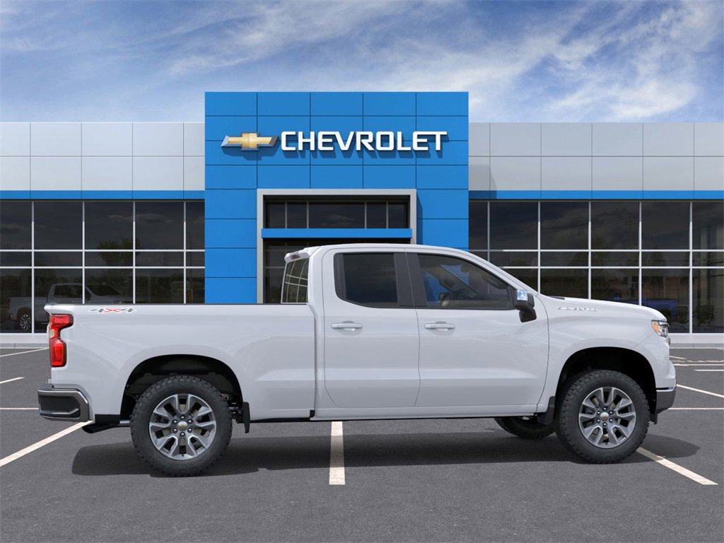 2026 Chevrolet Silverado 1500 LT photo 4