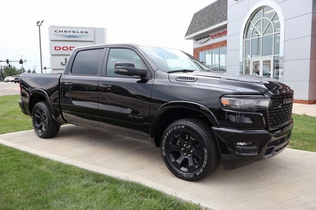 2025 Ram 1500 Big Horn Night Edition photo 3