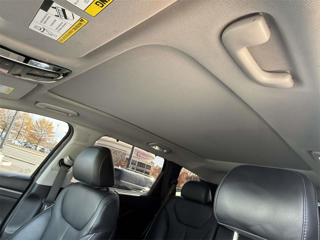 2022 Hyundai Santa Fe SEL Premium photo 4