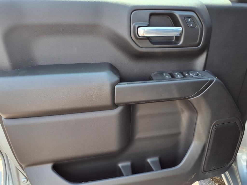 2026 Chevrolet Silverado 1500 Custom photo 14