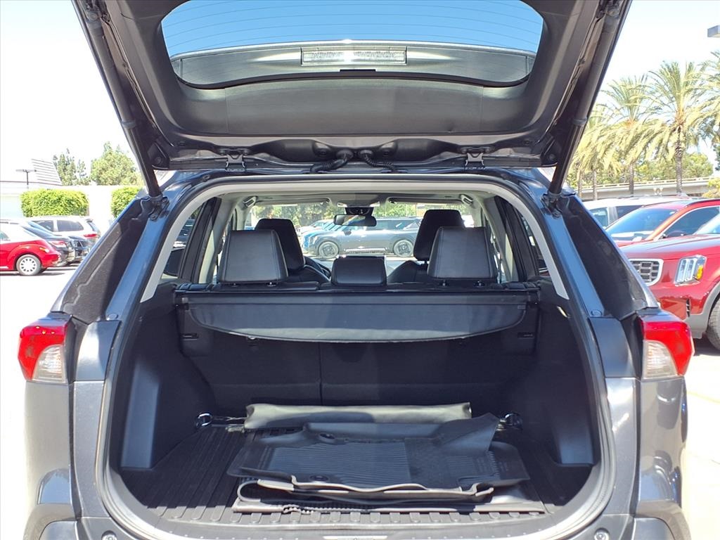 2023 Toyota RAV4 XLE Premium photo 23