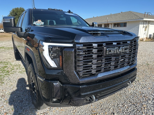 2024 GMC Sierra 2500HD Denali Ultimate's photo