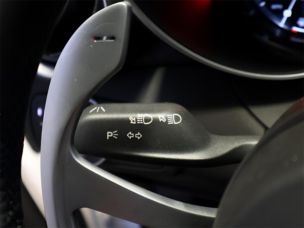 2025 Alfa Romeo Giulia Base photo 34