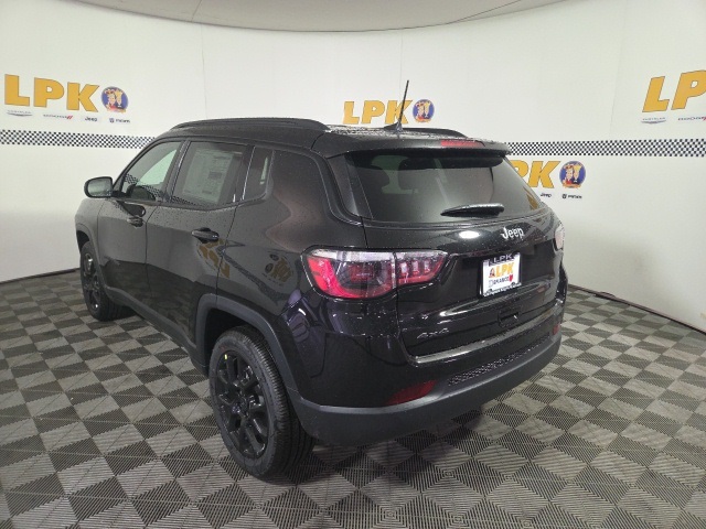 2026 Jeep Compass Latitude Altitude photo 4