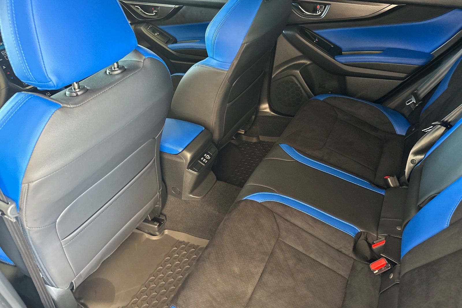 2025 Subaru WRX tS photo 11