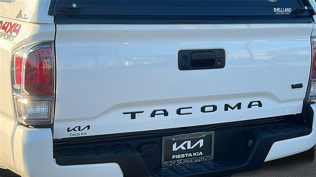 2023 Toyota Tacoma TRD Sport photo 4