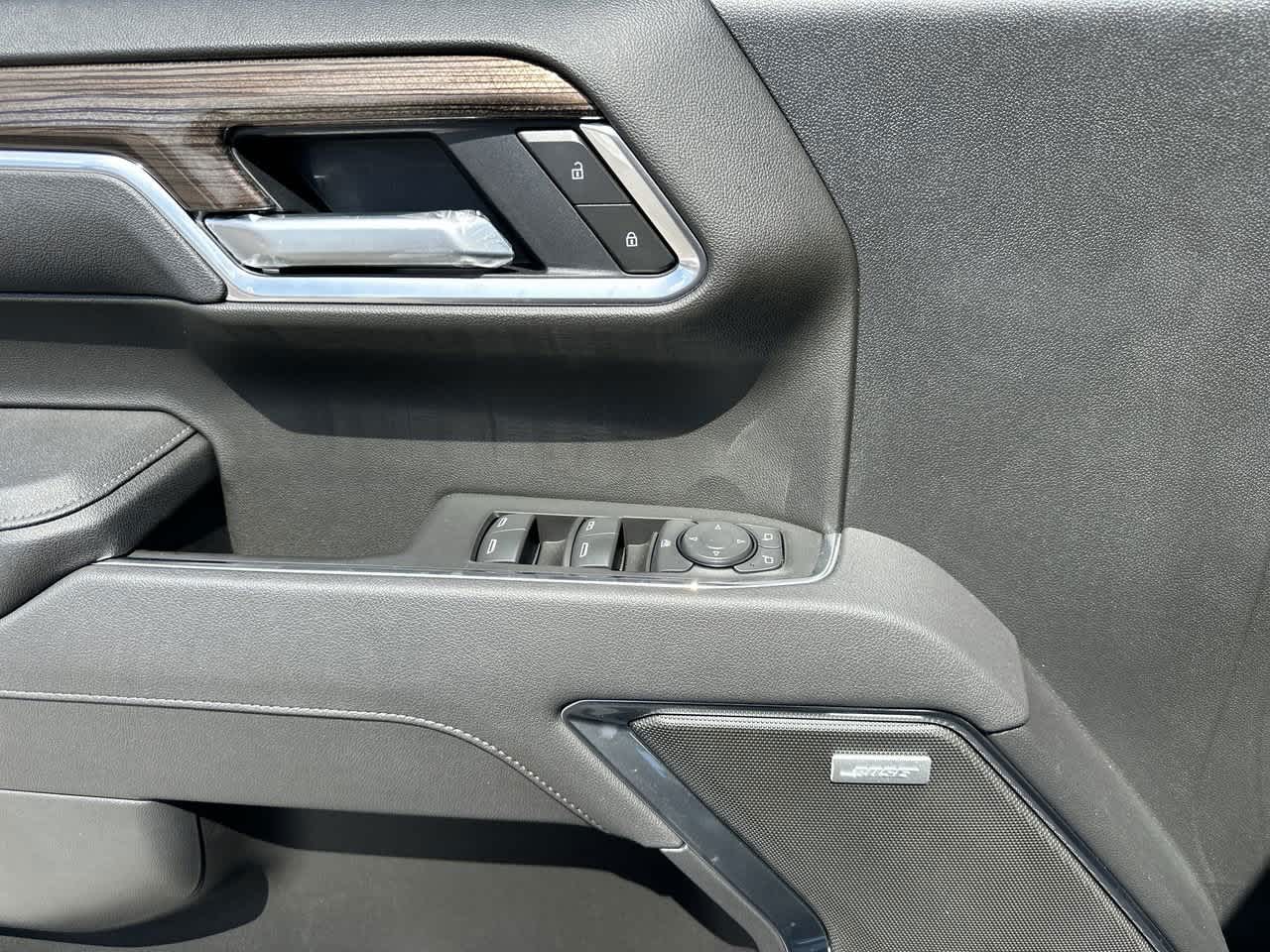 2025 Chevrolet Silverado 1500 RST photo 20