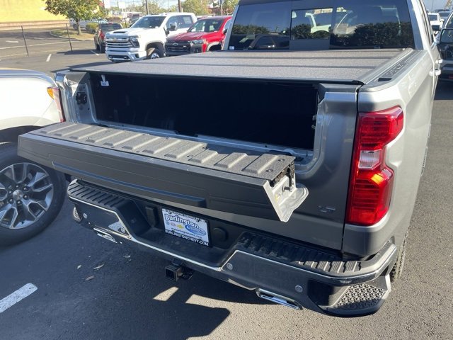 2026 Chevrolet Silverado LT photo 4