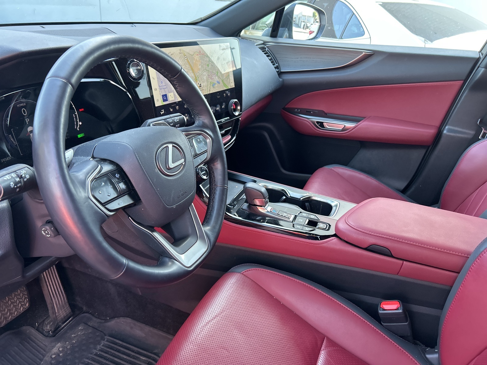 2024 Lexus NX 450h+ Luxury photo 6