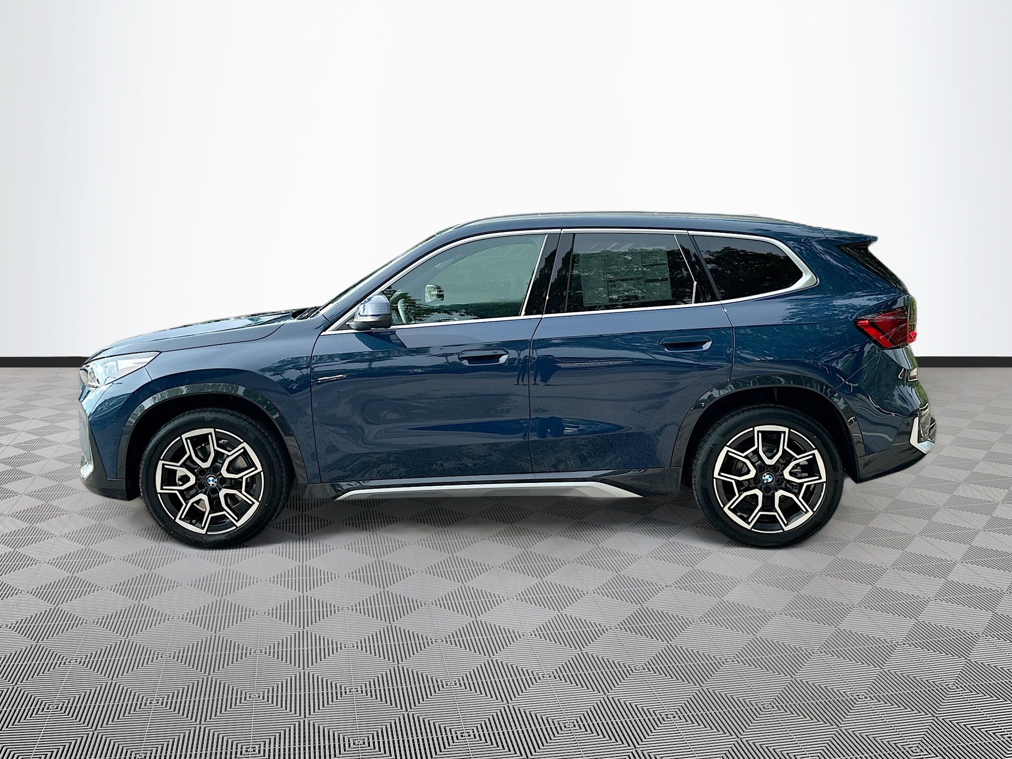 2026 Bmw X1 XDrive28i photo 3