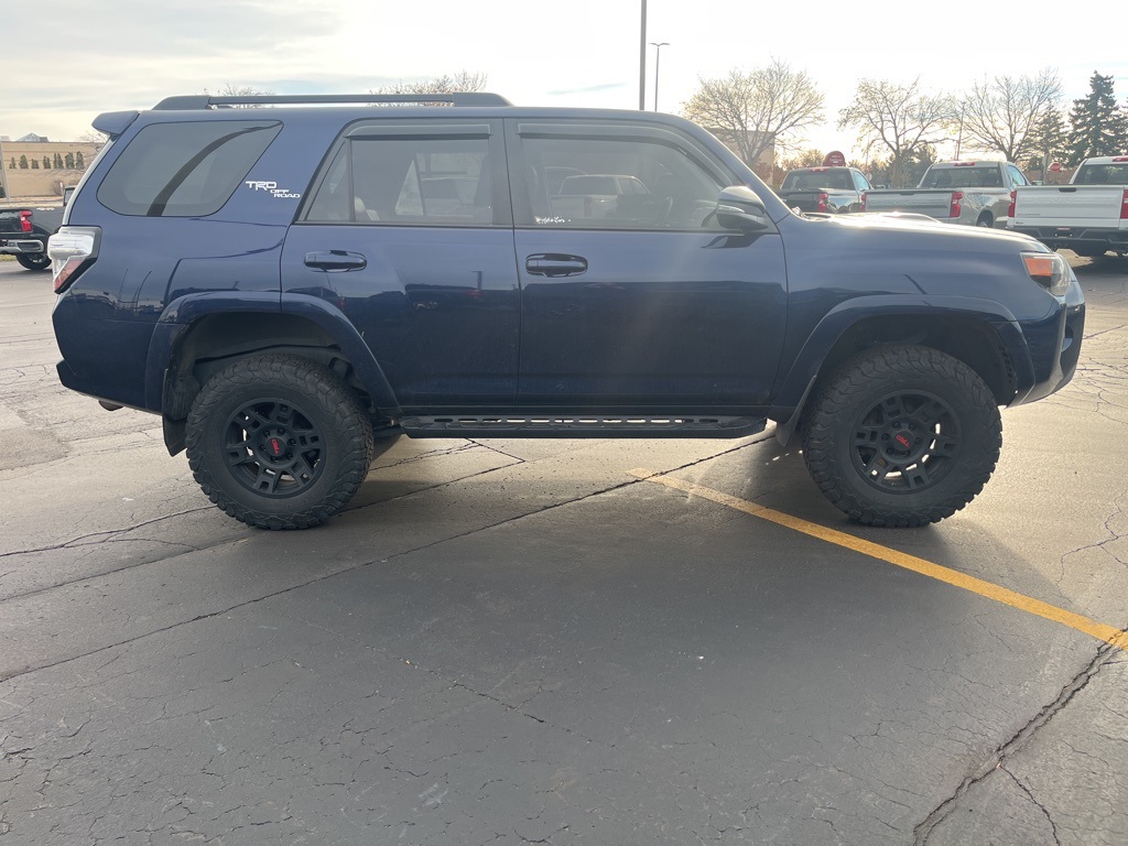 2021 Toyota 4Runner TRD Off-Road Premium photo 3