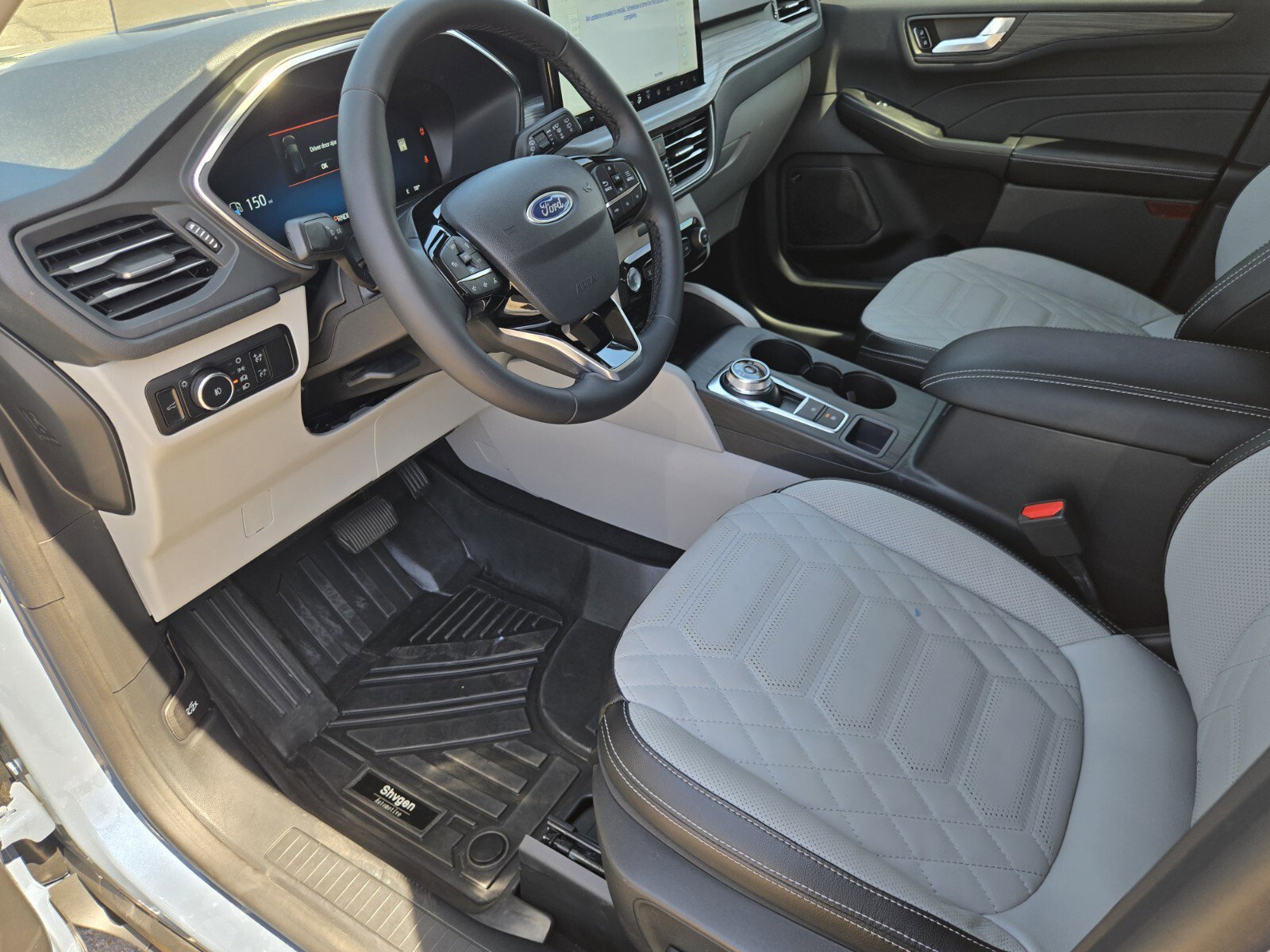 2023 Ford Escape Platinum photo 16