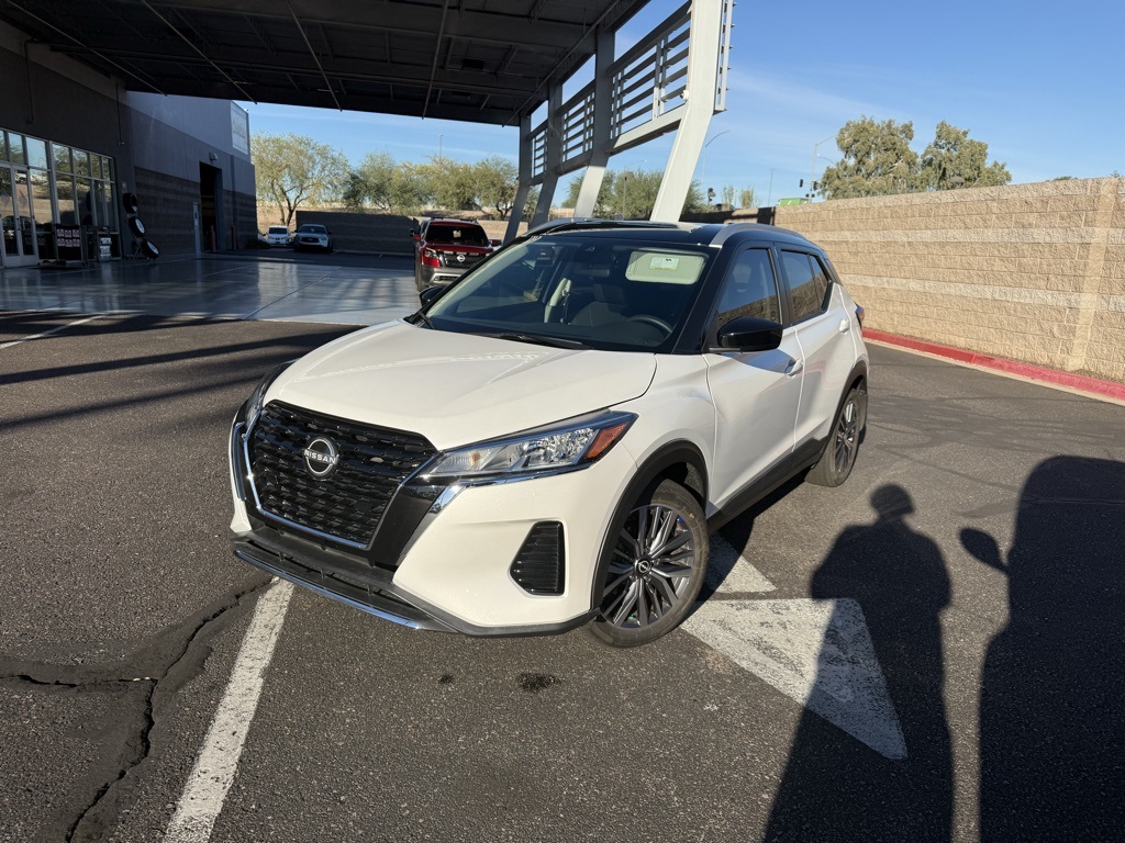 2024 Nissan Kicks SV photo 2