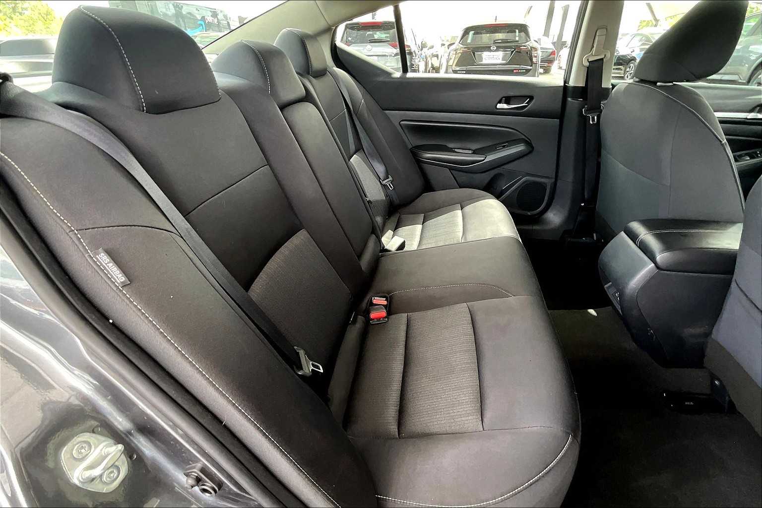 2022 Nissan Altima 2.5 SV photo 19