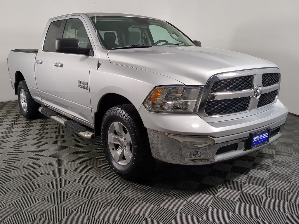 2018 Ram 1500 SLT photo 2