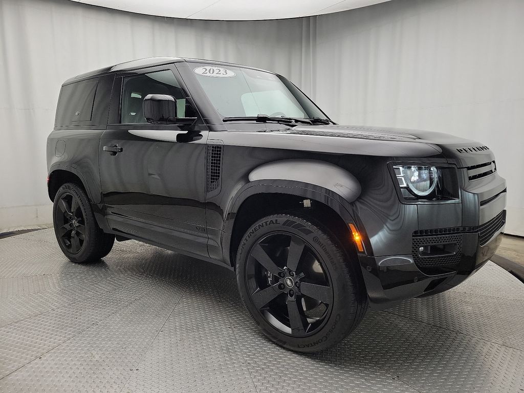 2023 Land Rover Defender 90 V8 photo 3
