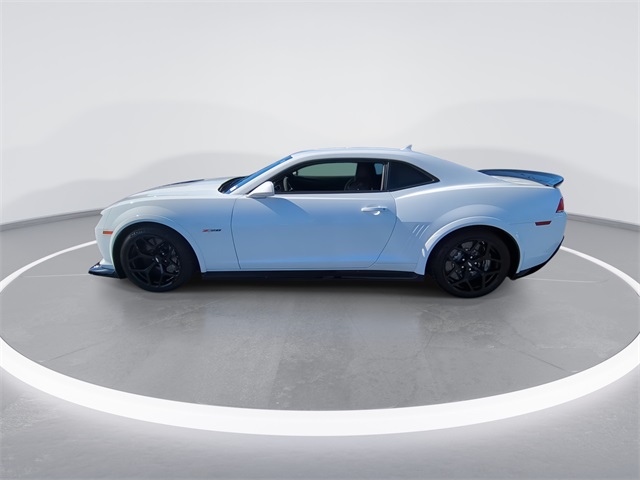 2015 Chevrolet Camaro photo 4