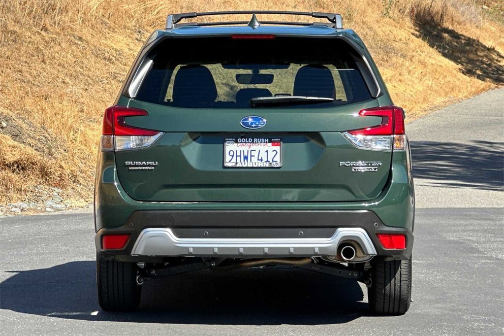 2023 Subaru Forester Touring photo 5