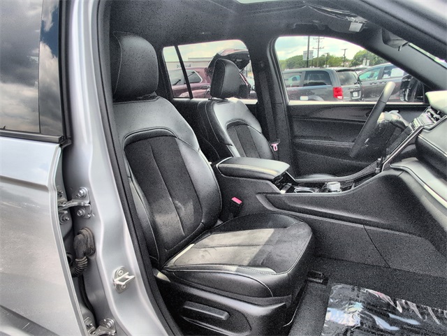 2023 Jeep Grand Cherokee Altitude photo 22