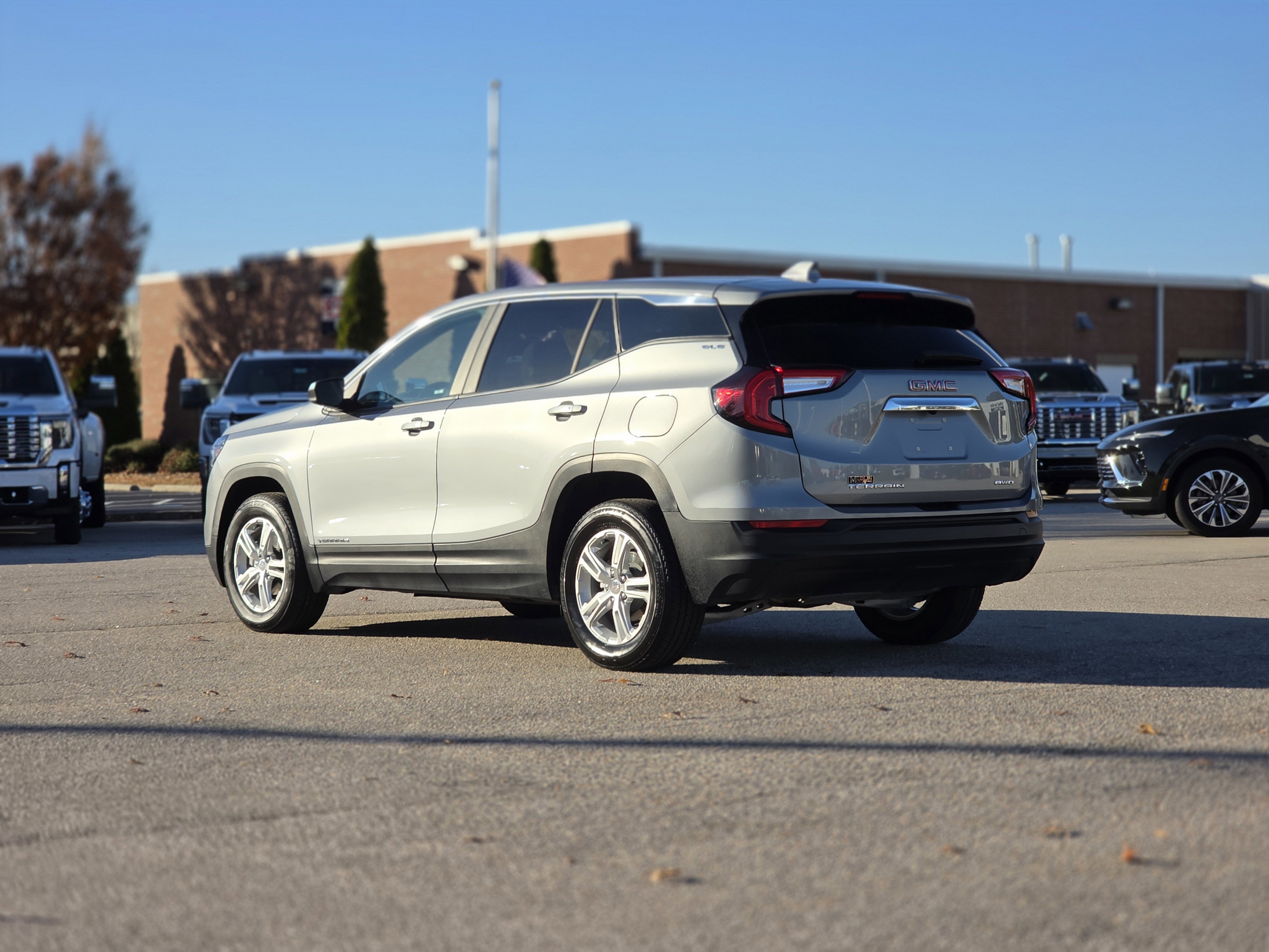 2024 Gmc Terrain SLE photo 4