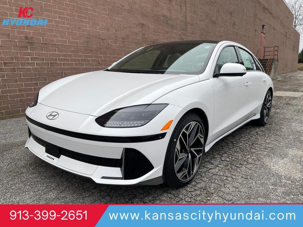 2025 Hyundai IONIQ 6 Limited's photo