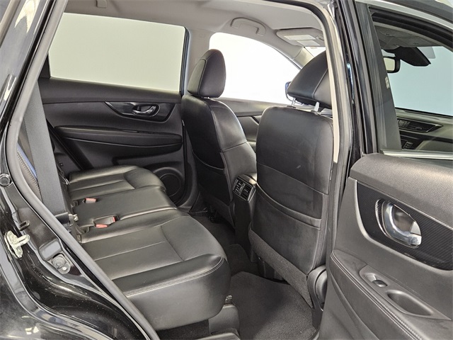 2018 Nissan Rogue SL photo 14