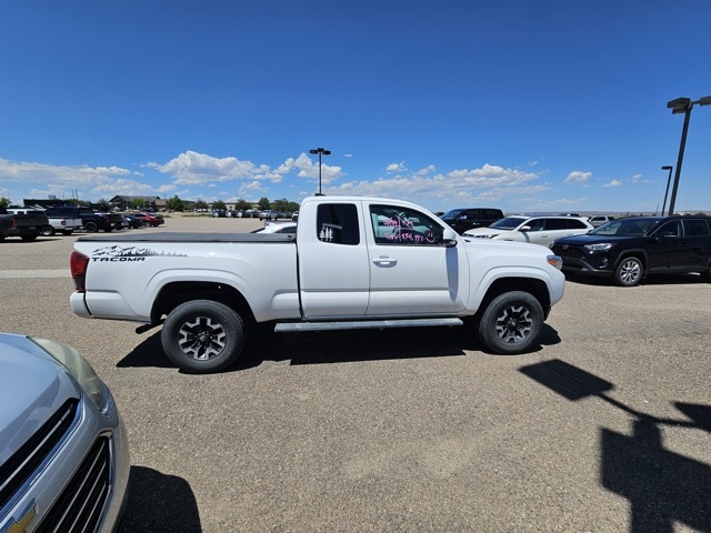 2023 Toyota Tacoma SR photo 4