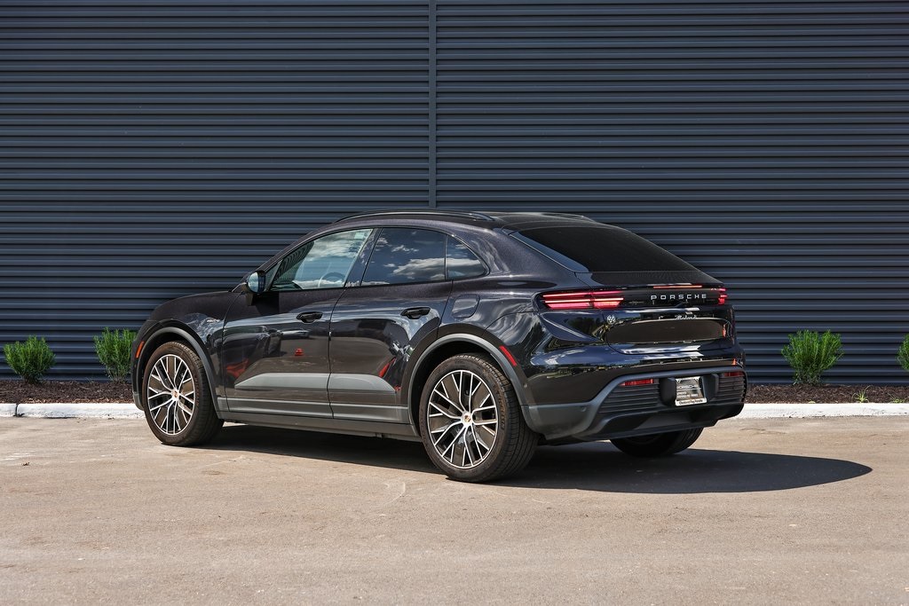 2024 Porsche Macan Electric 4 photo 3